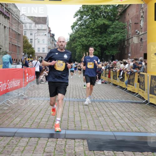 13.09.2026 - Kiel Lauf Yannick Fuchs http://msf.ph/oto/10487900 13.09.2026 10:31:26 Ziel 227, 1196, 3231, 3727, 4446, 5813, 7335, 7402, 7834, 7863, 8496, 10489, 11329, 227, 419, 967, 1187, 1574, 1834, 2256, 3298, 4771, 4933, 5035, 5251, 5612, 6450, 7024, 7330, 9919, 10543, 10780, 11040, 11669, 866, 900, 1076, 1300, 1626, 1981, 4234, 4616, 5071, 5868, 5870, 5991, 6045, 6220, 6985, 7375, 7476, 7749, 8531, 8645, 8761, 9225, 12361, 1574, 1726, 5268, 9866, 9868, 10543, 12566 meine-sportfotos.de