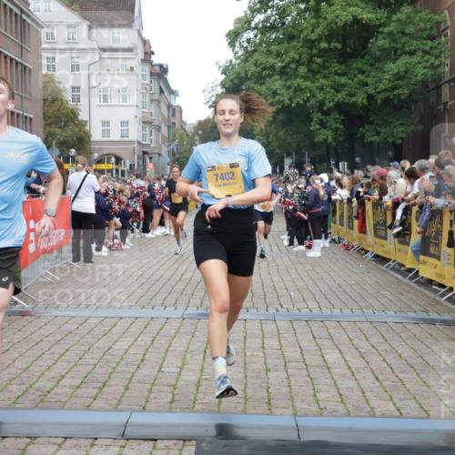 13.09.2026 - Kiel Lauf Yannick Fuchs http://msf.ph/oto/10487958 13.09.2026 10:31:54 Ziel 577, 1403, 1406, 1981, 2389, 4900, 5134, 6985, 7375, 8837, 8958, 9438, 10768, 11193, 12024, 12028, 12058, 866, 900, 1076, 1196, 1300, 1626, 1981, 3231, 3727, 4234, 4446, 4616, 5071, 5813, 5868, 5870, 5991, 6045, 6220, 7335, 7402, 7476, 7749, 7834, 7863, 8496, 8531, 8645, 8761, 9225, 10489, 11329, 12361, 153, 520, 1239, 2716, 2990, 3353, 4816, 4903, 5965, 8465, 8489, 10087, 10981, 11416, 11722, 11927, 11975, 12127, 227, 1834, 2256, 4446, 4771, 5035, 5251, 7024, 7834, 8496 meine-sportfotos.de
