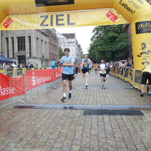 13.09.2026 - Kiel Lauf Yannick Fuchs http://msf.ph/oto/10487964 13.09.2026 10:31:56 Ziel 577, 1403, 1406, 2389, 4816, 4900, 5134, 6985, 7375, 8837, 8958, 9438, 10768, 11193, 12024, 12028, 12058, 866, 900, 1076, 1196, 1300, 1626, 1981, 3231, 3727, 4234, 4446, 4616, 5071, 5813, 5868, 5870, 5991, 6045, 6220, 6985, 7335, 7375, 7476, 7749, 7834, 8496, 8531, 8645, 8761, 9225, 10489, 11329, 12361, 153, 520, 1239, 2716, 2990, 3353, 3570, 4903, 5965, 8376, 8465, 8489, 10087, 10981, 11416, 11722, 11927, 11975, 12127, 227, 4446, 5035, 5251, 7834, 8496 meine-sportfotos.de
