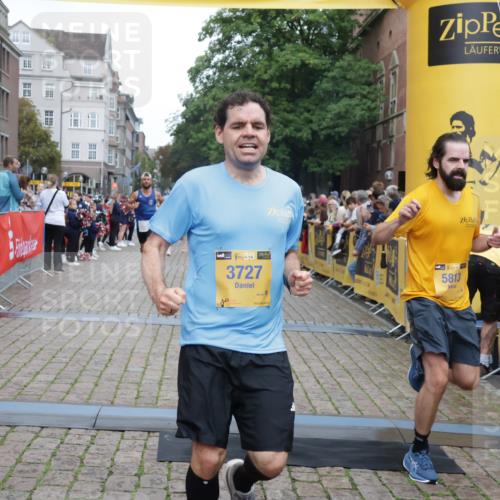 13.09.2026 - Kiel Lauf Yannick Fuchs http://msf.ph/oto/10487980 13.09.2026 10:32:00 Ziel 520, 577, 1403, 1406, 2389, 2990, 4816, 4900, 8837, 8958, 9438, 11193, 11722, 11927, 12024, 12058, 12127, 866, 900, 1076, 1196, 1300, 1626, 1981, 3231, 3727, 4234, 4616, 5071, 5134, 5813, 5868, 5870, 5991, 6045, 6220, 6985, 7375, 7476, 7749, 8531, 8645, 8761, 9225, 9438, 10489, 10768, 11193, 12028, 12361, 153, 1239, 2716, 3353, 3570, 4079, 4903, 5965, 7790, 8376, 8465, 8489, 10087, 10981, 11416, 11975, 12761, 3231, 3727, 4446, 7834, 8496 meine-sportfotos.de