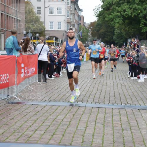 13.09.2026 - Kiel Lauf Yannick Fuchs http://msf.ph/oto/10487982 13.09.2026 10:32:01 Ziel 153, 520, 577, 1239, 1403, 1406, 2389, 2990, 4816, 4900, 8837, 8958, 11722, 11927, 12024, 12058, 12127, 866, 900, 1076, 1196, 1300, 1626, 1981, 3231, 4234, 4616, 5071, 5134, 5868, 5870, 5991, 6045, 6220, 6985, 7375, 7476, 7749, 8531, 8645, 8761, 9225, 9438, 10489, 10768, 11193, 12028, 12361, 524, 2716, 3353, 3570, 4079, 4903, 5965, 7790, 8376, 8465, 8489, 10087, 10981, 11416, 11975, 12761, 3231, 3727, 4446, 7834, 8496 meine-sportfotos.de