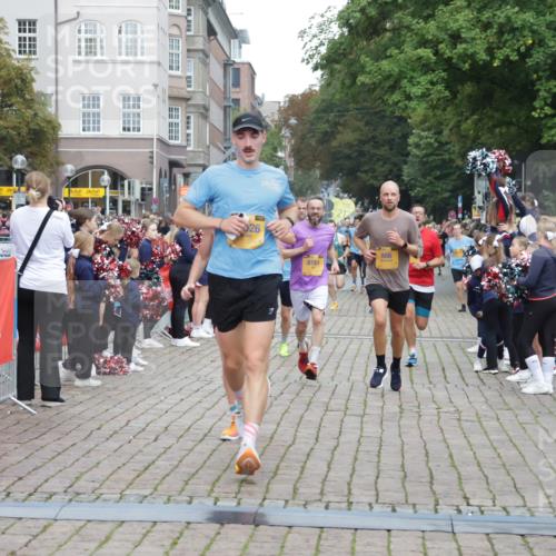 13.09.2026 - Kiel Lauf Yannick Fuchs http://msf.ph/oto/10487992 13.09.2026 10:32:04 Ziel 153, 520, 577, 1239, 1403, 1406, 2389, 2990, 4816, 4900, 4903, 5965, 8465, 8958, 10087, 11416, 11722, 11927, 11975, 12024, 12127, 866, 900, 1076, 1196, 1300, 1626, 1981, 4234, 4616, 4900, 5071, 5134, 5868, 5870, 5991, 6045, 6220, 6985, 7375, 7476, 7749, 8531, 8645, 8761, 8837, 8958, 9225, 9438, 10489, 10768, 11193, 12028, 12058, 12361, 524, 2716, 3353, 3570, 3923, 4079, 4349, 7790, 8376, 8489, 8878, 10981, 11451, 11612, 12761, 866, 1196, 3231, 3727, 4446, 7834 meine-sportfotos.de