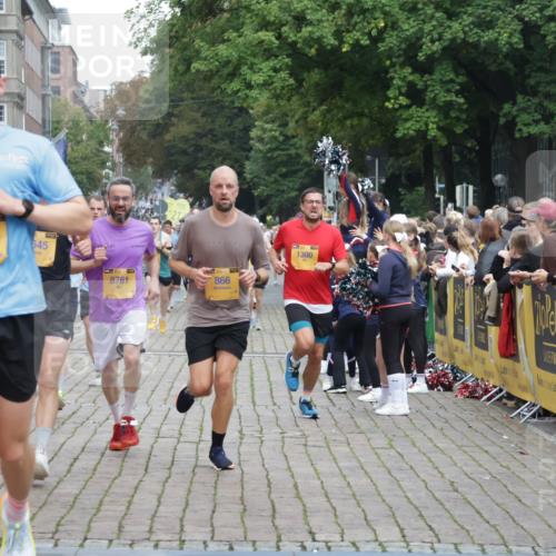 13.09.2026 - Kiel Lauf Yannick Fuchs http://msf.ph/oto/10487996 13.09.2026 10:32:05 Ziel 153, 520, 577, 1239, 1403, 1406, 2389, 2990, 4816, 4903, 5965, 8465, 10087, 10981, 11416, 11722, 11927, 11975, 12024, 12127, 866, 900, 1076, 1196, 1300, 1406, 1626, 1981, 2389, 4234, 4616, 4900, 5071, 5134, 5868, 5870, 5991, 6045, 6220, 6985, 7375, 7476, 7749, 8531, 8645, 8761, 8837, 8958, 9225, 9438, 10489, 10768, 11193, 12024, 12028, 12058, 12361, 524, 2716, 3353, 3570, 3923, 4079, 4349, 6435, 7790, 8376, 8489, 8878, 11451, 11612, 12761, 866, 1196, 1300, 3231, 3727 meine-sportfotos.de
