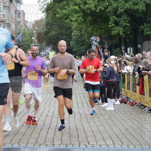 13.09.2026 - Kiel Lauf Yannick Fuchs http://msf.ph/oto/10487998 13.09.2026 10:32:05 Ziel 153, 520, 577, 1239, 1403, 1406, 2389, 2990, 4816, 4903, 5965, 8465, 10087, 10981, 11416, 11722, 11927, 11975, 12024, 12127, 866, 900, 1076, 1196, 1300, 1406, 1626, 1981, 2389, 4234, 4616, 4900, 5071, 5134, 5868, 5870, 5991, 6045, 6220, 6985, 7375, 7476, 7749, 8531, 8645, 8761, 8837, 8958, 9225, 9438, 10489, 10768, 11193, 12024, 12028, 12058, 12361, 524, 2716, 3353, 3570, 3923, 4079, 4349, 6435, 7790, 8376, 8489, 8878, 11451, 11612, 12761, 866, 1196, 1300, 3231, 3727 meine-sportfotos.de