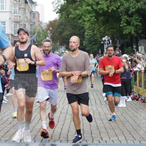 13.09.2026 - Kiel Lauf Yannick Fuchs http://msf.ph/oto/10488000 13.09.2026 10:32:06 Ziel 153, 520, 577, 1239, 1403, 2716, 2990, 4816, 4903, 5965, 8465, 10087, 10981, 11416, 11722, 11927, 11975, 12127, 577, 866, 900, 1076, 1300, 1406, 1626, 1981, 2389, 4234, 4616, 4900, 5071, 5134, 5868, 5870, 5991, 6045, 6220, 6985, 7375, 7476, 7749, 8531, 8645, 8761, 8837, 8958, 9225, 9438, 10489, 10768, 11193, 12024, 12028, 12058, 12361, 524, 3353, 3570, 3923, 4079, 4349, 6435, 7790, 8376, 8489, 8878, 11451, 11612, 12367, 12761, 866, 1196, 1300, 3231, 3727 meine-sportfotos.de