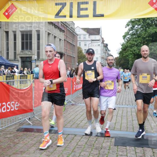 13.09.2026 - Kiel Lauf Yannick Fuchs http://msf.ph/oto/10488005 13.09.2026 10:32:08 Ziel 153, 520, 1239, 2716, 2990, 4816, 4903, 5965, 8465, 8489, 10087, 10981, 11416, 11722, 11927, 11975, 12127, 577, 900, 1076, 1300, 1403, 1406, 1626, 1981, 2389, 4234, 4616, 4900, 5071, 5134, 5868, 5870, 5991, 6045, 6220, 6985, 7375, 7476, 7749, 8531, 8837, 8958, 9225, 9438, 10768, 11193, 12024, 12028, 12058, 12361, 524, 3170, 3353, 3570, 3923, 4079, 4349, 6435, 7790, 8376, 8878, 11451, 11612, 12071, 12367, 12761, 866, 1196, 1300, 3231, 4234 meine-sportfotos.de