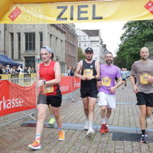 13.09.2026 - Kiel Lauf Yannick Fuchs http://msf.ph/oto/10488006 13.09.2026 10:32:08 Ziel 153, 520, 1239, 2716, 2990, 4816, 4903, 5965, 8465, 8489, 10087, 10981, 11416, 11722, 11927, 11975, 12127, 577, 900, 1076, 1300, 1403, 1406, 1626, 1981, 2389, 4234, 4616, 4900, 5071, 5134, 5868, 5870, 5991, 6045, 6220, 6985, 7375, 7476, 7749, 8531, 8837, 8958, 9225, 9438, 10768, 11193, 12024, 12028, 12058, 12361, 524, 3170, 3353, 3570, 3923, 4079, 4349, 6435, 7790, 8376, 8878, 11451, 11612, 12071, 12367, 12761, 866, 1196, 1300, 3231, 4234 meine-sportfotos.de