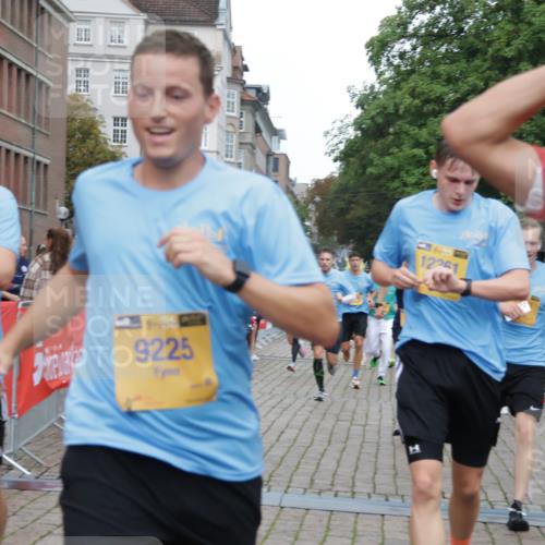 13.09.2026 - Kiel Lauf Yannick Fuchs http://msf.ph/oto/10488018 13.09.2026 10:32:11 Ziel 153, 520, 1239, 2716, 2990, 3353, 3570, 4903, 5965, 8376, 8465, 8489, 10087, 10981, 11416, 11722, 11927, 11975, 12127, 577, 900, 1076, 1403, 1406, 1626, 1981, 2389, 4616, 4816, 4900, 5071, 5134, 5868, 5870, 6045, 6220, 6985, 7375, 7476, 7749, 8531, 8837, 8958, 9438, 10768, 11193, 12024, 12028, 12058, 12361, 524, 3170, 3923, 4079, 4349, 4512, 6435, 7790, 8878, 11319, 11451, 11612, 12071, 12367, 12761, 866, 1076, 1196, 1300, 4234, 5071 meine-sportfotos.de
