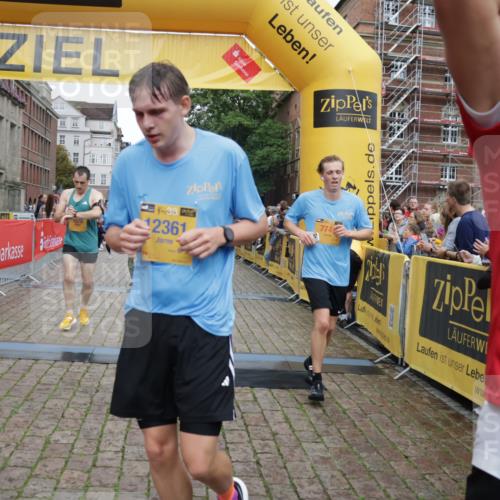 13.09.2026 - Kiel Lauf Yannick Fuchs http://msf.ph/oto/10488026 13.09.2026 10:32:13 Ziel 153, 520, 1239, 2716, 3353, 3570, 4079, 4903, 5965, 8376, 8465, 8489, 10087, 10981, 11416, 11722, 11927, 11975, 12761, 520, 577, 900, 1076, 1403, 1406, 1626, 1981, 2389, 2990, 4616, 4816, 4900, 5071, 5134, 5868, 5870, 6045, 6220, 6985, 7375, 7476, 8531, 8837, 8958, 9438, 10768, 11193, 12024, 12028, 12058, 12127, 524, 3170, 3923, 4236, 4349, 4512, 6435, 7790, 8878, 11299, 11319, 11451, 11612, 12071, 12367, 866, 1076, 1300, 1626, 4234, 4616, 5071, 5868 meine-sportfotos.de