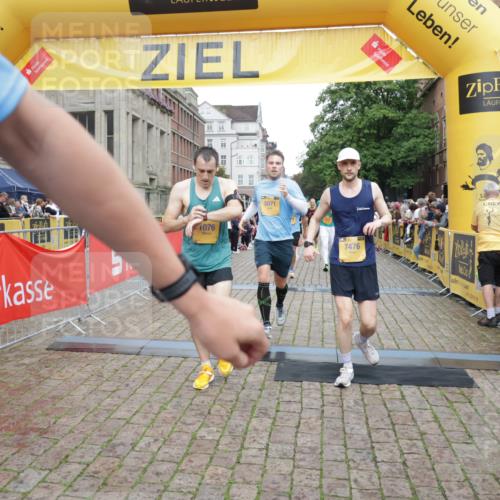 13.09.2026 - Kiel Lauf Yannick Fuchs http://msf.ph/oto/10488032 13.09.2026 10:32:14 Ziel 153, 1239, 2716, 3353, 3570, 4079, 4903, 5965, 7790, 8376, 8465, 8489, 10087, 10981, 11416, 11722, 11927, 11975, 12761, 520, 577, 900, 1403, 1406, 1626, 1981, 2389, 2990, 4616, 4816, 4900, 5071, 5134, 5868, 5870, 6045, 6220, 6985, 7375, 8531, 8837, 8958, 9438, 10768, 11193, 11722, 11927, 12024, 12028, 12058, 12127, 524, 3170, 3923, 4236, 4349, 4512, 6435, 8033, 8878, 9123, 11299, 11319, 11451, 11612, 12071, 12367, 866, 900, 1076, 1300, 1626, 4234, 4616, 5071, 5868, 5870 meine-sportfotos.de