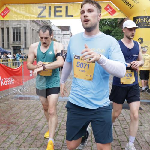 13.09.2026 - Kiel Lauf Yannick Fuchs http://msf.ph/oto/10488036 13.09.2026 10:32:16 Ziel 153, 524, 1239, 2716, 3353, 3570, 4079, 4903, 5965, 7790, 8376, 8465, 8489, 10087, 10981, 11416, 11975, 12761, 153, 520, 577, 900, 1239, 1403, 1406, 1626, 1981, 2389, 2990, 4616, 4816, 4900, 5134, 5868, 5870, 6045, 6220, 6985, 7375, 8531, 8837, 8958, 9438, 10768, 11193, 11722, 11927, 12024, 12028, 12058, 12127, 1393, 3170, 3923, 4236, 4349, 4512, 6435, 8033, 8683, 8878, 9123, 11299, 11319, 11451, 11612, 12071, 12367, 900, 1076, 1626, 1981, 4234, 4616, 5071, 5868, 5870 meine-sportfotos.de