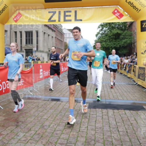 13.09.2026 - Kiel Lauf Yannick Fuchs http://msf.ph/oto/10488042 13.09.2026 10:32:17 Ziel 524, 2716, 3353, 3570, 4079, 4903, 5965, 7790, 8376, 8465, 8489, 10087, 10981, 11416, 11451, 11975, 12761, 153, 520, 577, 900, 1239, 1403, 1406, 1981, 2389, 2990, 4816, 4900, 4903, 5134, 5870, 5965, 6220, 6985, 7375, 8531, 8837, 8958, 9438, 10768, 11193, 11722, 11927, 11975, 12024, 12028, 12058, 12127, 1393, 3170, 3923, 4236, 4349, 4512, 6435, 8033, 8683, 8878, 9123, 11299, 11319, 11612, 12071, 12367, 900, 1076, 1626, 1981, 4234, 4616, 5071, 5868, 5870 meine-sportfotos.de