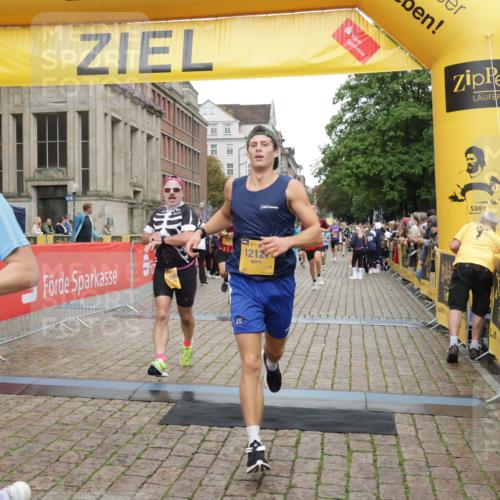 13.09.2026 - Kiel Lauf Yannick Fuchs http://msf.ph/oto/10488116 13.09.2026 10:32:37 Ziel 870, 875, 1393, 1612, 1801, 3170, 4236, 4512, 5721, 8033, 8621, 8683, 9123, 11299, 11319, 12071, 12353, 153, 520, 524, 1239, 2716, 2990, 3353, 3570, 3923, 4079, 4349, 4903, 5965, 6435, 7790, 8376, 8465, 8489, 8878, 10087, 10981, 11416, 11451, 11612, 11722, 11927, 11975, 12127, 12367, 12761, 32, 342, 1467, 3327, 4393, 4963, 6337, 7471, 7650, 9222, 9879, 10338, 11597, 12728, 520, 577, 1403, 1406, 2389, 2990, 4816, 11722, 11927, 12127 meine-sportfotos.de