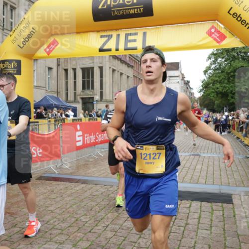 13.09.2026 - Kiel Lauf Yannick Fuchs http://msf.ph/oto/10488119 13.09.2026 10:32:38 Ziel 870, 875, 1393, 1612, 1801, 3170, 4236, 4512, 5721, 8033, 8621, 8683, 9123, 11299, 11319, 12071, 12353, 153, 520, 524, 1239, 2716, 3170, 3353, 3570, 3923, 4079, 4349, 4903, 5965, 6435, 7790, 8376, 8465, 8489, 8878, 10087, 10981, 11416, 11451, 11612, 11722, 11927, 11975, 12071, 12367, 12761, 32, 342, 1467, 3327, 4393, 4963, 6337, 7471, 7650, 9222, 9879, 10338, 11597, 12728, 153, 520, 577, 1239, 1403, 2990, 4816, 11722, 11927, 12127 meine-sportfotos.de