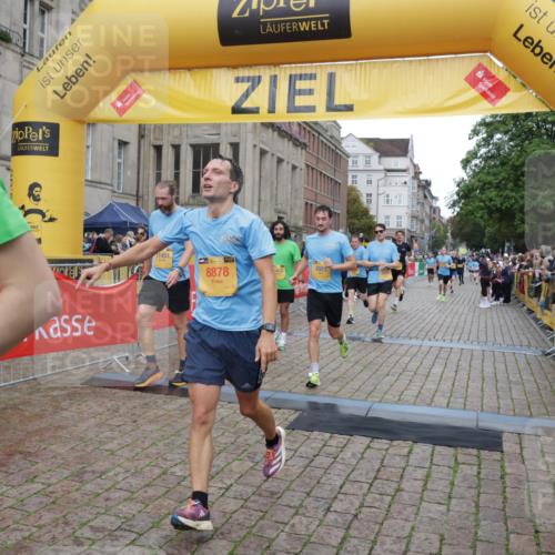 13.09.2026 - Kiel Lauf Yannick Fuchs http://msf.ph/oto/10488182 13.09.2026 10:32:59 Ziel 32, 1467, 3327, 9222, 9879, 342, 870, 875, 1393, 1612, 1801, 3170, 4236, 4349, 4393, 4512, 4963, 5721, 6337, 6435, 7471, 7650, 8033, 8621, 8683, 9123, 10338, 11299, 11319, 11597, 12071, 12353, 12367, 12728, 864, 1327, 1525, 2824, 3991, 3997, 4929, 5197, 5274, 5907, 6537, 6988, 7030, 7709, 8280, 9411, 9891, 9975, 10181, 10448, 10552, 10773, 11754, 12277, 12339, 524, 3923, 4079, 4349, 6435, 7790, 8878, 11451, 11612, 12367, 12761 meine-sportfotos.de