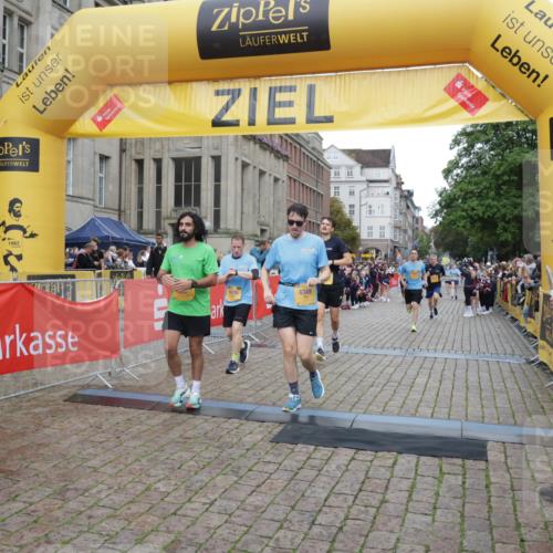 13.09.2026 - Kiel Lauf Yannick Fuchs http://msf.ph/oto/10488190 13.09.2026 10:33:01 Ziel 32, 1467, 3327, 9222, 9879, 10552, 342, 870, 875, 1393, 1612, 1801, 3170, 4236, 4393, 4512, 4963, 5721, 6337, 7471, 7650, 8033, 8621, 8683, 9123, 10338, 11299, 11319, 11597, 12071, 12353, 12367, 12728, 864, 1327, 1525, 2824, 3991, 3997, 4929, 5197, 5274, 5907, 6537, 6988, 7030, 7709, 8280, 9411, 9891, 9975, 10181, 10448, 10773, 11754, 12277, 12339, 524, 3170, 3923, 4349, 6435, 7790, 8878, 11451, 11612, 12071, 12367 meine-sportfotos.de