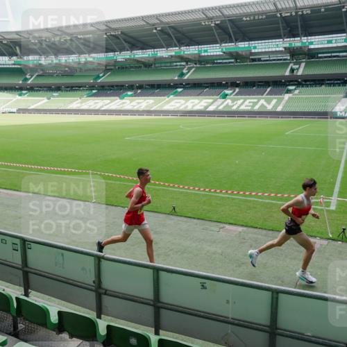 13.09.2026 - 21. swb-Marathon Bremen Michael Burmester http://msf.ph/oto/10488222 13.09.2026 10:16:11 Laufen im Stadion 10597, 12272, 13501, 13515, 13517, 13525, 13542, 13547, 13567, 13623, 13627, 13635 meine-sportfotos.de