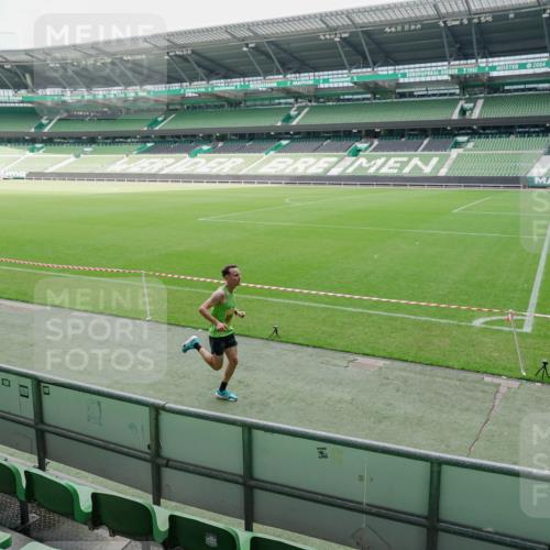 13.09.2026 - 21. swb-Marathon Bremen Michael Burmester http://msf.ph/oto/10488228 13.09.2026 10:16:44 Laufen im Stadion 10597, 12272, 13501, 13510, 13515, 13517, 13522, 13542, 13547, 13561, 13567, 13569, 13576, 13579, 13623, 13627, 13635 meine-sportfotos.de