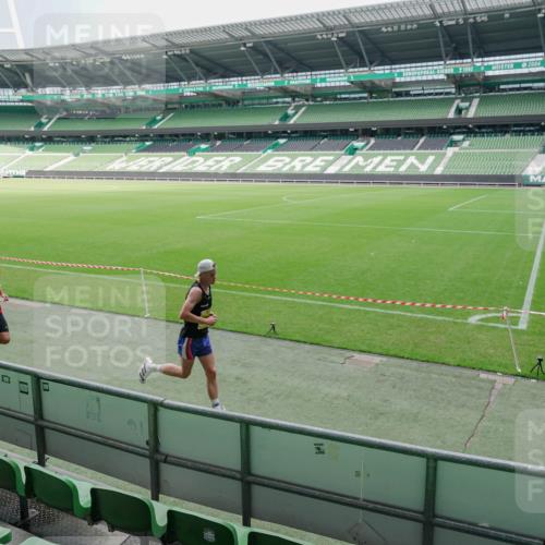 13.09.2026 - 21. swb-Marathon Bremen Michael Burmester http://msf.ph/oto/10488241 13.09.2026 10:17:40 Laufen im Stadion 10597, 12272, 12457, 12458, 13501, 13504, 13510, 13515, 13517, 13522, 13542, 13543, 13547, 13554, 13561, 13567, 13569, 13571, 13572, 13576, 13579, 13582, 13602, 13603, 13604, 13623, 13630, 13635, 13643 meine-sportfotos.de