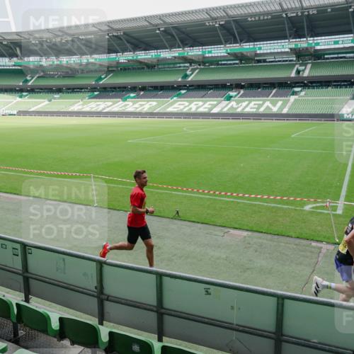 13.09.2026 - 21. swb-Marathon Bremen Michael Burmester http://msf.ph/oto/10488242 13.09.2026 10:17:41 Laufen im Stadion 10597, 12272, 12457, 12458, 13501, 13504, 13510, 13515, 13517, 13522, 13542, 13543, 13547, 13554, 13561, 13567, 13569, 13571, 13572, 13576, 13579, 13582, 13602, 13603, 13604, 13623, 13630, 13635, 13643 meine-sportfotos.de
