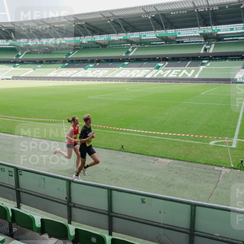 13.09.2026 - 21. swb-Marathon Bremen Michael Burmester http://msf.ph/oto/10488248 13.09.2026 10:18:02 Laufen im Stadion 12457, 12458, 13504, 13510, 13517, 13522, 13533, 13536, 13542, 13543, 13554, 13561, 13564, 13569, 13571, 13572, 13573, 13576, 13579, 13582, 13602, 13603, 13604, 13623, 13630, 13632, 13638, 13639, 13643, 13525 meine-sportfotos.de