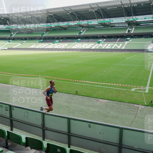 13.09.2026 - 21. swb-Marathon Bremen Michael Burmester http://msf.ph/oto/10488251 13.09.2026 10:18:10 Laufen im Stadion 12457, 12458, 13504, 13510, 13517, 13522, 13533, 13534, 13536, 13542, 13543, 13554, 13561, 13564, 13569, 13571, 13572, 13573, 13576, 13579, 13582, 13599, 13602, 13603, 13604, 13618, 13623, 13630, 13632, 13638, 13639, 13643, 13525, 13627 meine-sportfotos.de