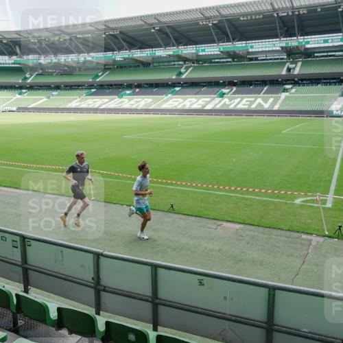 13.09.2026 - 21. swb-Marathon Bremen Michael Burmester http://msf.ph/oto/10488255 13.09.2026 10:18:22 Laufen im Stadion 11652, 12457, 12458, 13504, 13510, 13522, 13533, 13534, 13536, 13543, 13550, 13554, 13561, 13564, 13569, 13571, 13572, 13573, 13576, 13579, 13581, 13582, 13599, 13602, 13603, 13604, 13618, 13622, 13630, 13632, 13638, 13639, 13643, 13525, 13627 meine-sportfotos.de