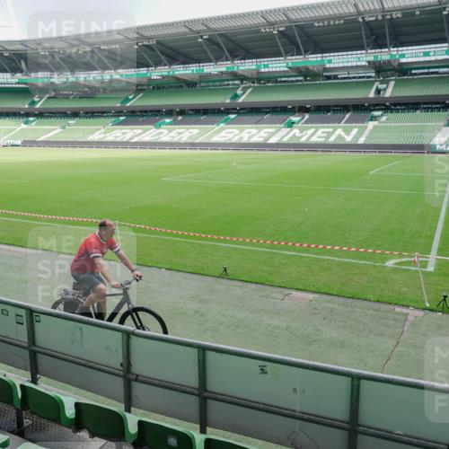 13.09.2026 - 21. swb-Marathon Bremen Michael Burmester http://msf.ph/oto/10488257 13.09.2026 10:18:24 Laufen im Stadion 11652, 12457, 12458, 13504, 13510, 13522, 13533, 13534, 13536, 13543, 13550, 13554, 13561, 13564, 13569, 13571, 13572, 13573, 13576, 13579, 13581, 13582, 13599, 13602, 13603, 13604, 13618, 13622, 13630, 13632, 13638, 13639, 13643, 13525, 13627 meine-sportfotos.de