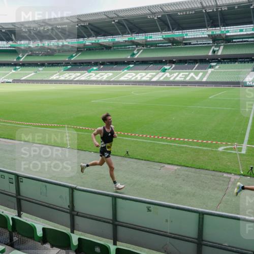 13.09.2026 - 21. swb-Marathon Bremen Michael Burmester http://msf.ph/oto/10488261 13.09.2026 10:18:45 Laufen im Stadion 10366, 10475, 11481, 11652, 12457, 12458, 13504, 13522, 13530, 13533, 13534, 13536, 13541, 13543, 13550, 13554, 13561, 13564, 13569, 13571, 13572, 13573, 13581, 13582, 13599, 13602, 13603, 13604, 13618, 13622, 13630, 13632, 13638, 13639, 13643, 13525, 13627 meine-sportfotos.de