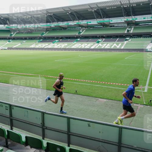 13.09.2026 - 21. swb-Marathon Bremen Michael Burmester http://msf.ph/oto/10488275 13.09.2026 10:19:42 Laufen im Stadion 10261, 10262, 10366, 10475, 10994, 11068, 11176, 11197, 11418, 11481, 11512, 11652, 12358, 12413, 13505, 13530, 13533, 13534, 13536, 13540, 13541, 13543, 13550, 13558, 13560, 13564, 13573, 13581, 13582, 13588, 13590, 13599, 13601, 13605, 13610, 13618, 13619, 13622, 13632, 13633, 13638, 13639, 10597, 12272, 13501, 13510, 13515, 13517, 13525, 13542, 13547, 13567, 13579, 13623, 13627, 13635 meine-sportfotos.de
