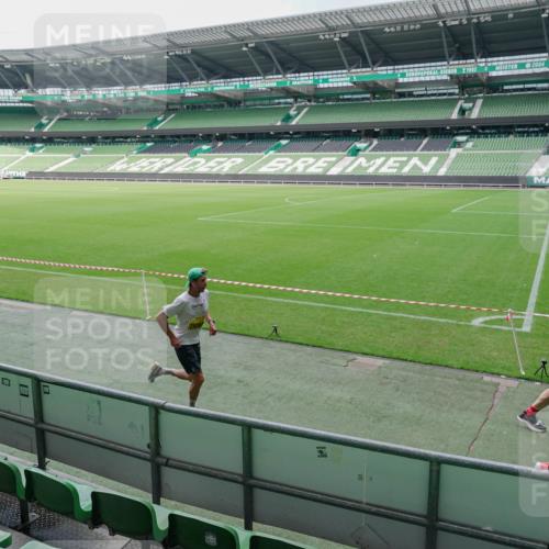 13.09.2026 - 21. swb-Marathon Bremen Michael Burmester http://msf.ph/oto/10488284 13.09.2026 10:19:55 Laufen im Stadion 10261, 10262, 10366, 10475, 10818, 10994, 11067, 11068, 11176, 11197, 11418, 11481, 11512, 11652, 12324, 12358, 12413, 12540, 13505, 13530, 13533, 13534, 13536, 13540, 13541, 13550, 13558, 13560, 13564, 13573, 13581, 13583, 13588, 13590, 13599, 13601, 13605, 13610, 13618, 13619, 13622, 13632, 13633, 13637, 13638, 13639, 10597, 12272, 13501, 13510, 13515, 13517, 13542, 13547, 13567, 13579, 13623, 13627, 13635 meine-sportfotos.de