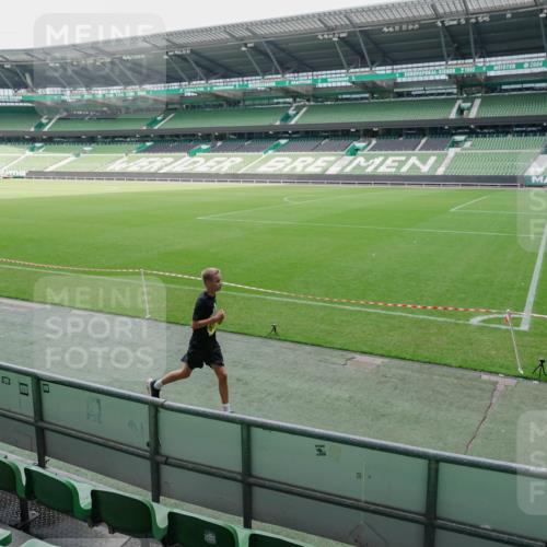 13.09.2026 - 21. swb-Marathon Bremen Michael Burmester http://msf.ph/oto/10488292 13.09.2026 10:20:27 Laufen im Stadion 10261, 10262, 10366, 10475, 10818, 10961, 10994, 11067, 11068, 11176, 11197, 11418, 11481, 11512, 11652, 11964, 12289, 12324, 12358, 12413, 12513, 12540, 13505, 13514, 13530, 13540, 13541, 13550, 13558, 13560, 13575, 13581, 13583, 13588, 13590, 13601, 13605, 13610, 13619, 13633, 13637, 10597, 12272, 12458, 13501, 13504, 13510, 13515, 13517, 13522, 13542, 13547, 13561, 13567, 13579, 13623, 13635 meine-sportfotos.de