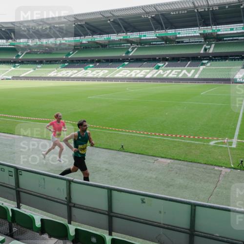 13.09.2026 - 21. swb-Marathon Bremen Michael Burmester http://msf.ph/oto/10488301 13.09.2026 10:21:04 Laufen im Stadion 10244, 10261, 10262, 10818, 10961, 10994, 11067, 11068, 11142, 11176, 11197, 11418, 11512, 11916, 11964, 12289, 12324, 12358, 12413, 12456, 12513, 12520, 12540, 13505, 13514, 13540, 13548, 13551, 13558, 13560, 13568, 13575, 13583, 13588, 13590, 13601, 13605, 13606, 13608, 13610, 13619, 13633, 13637, 10597, 12457, 12458, 13501, 13504, 13510, 13515, 13517, 13522, 13542, 13543, 13554, 13561, 13567, 13579, 13623, 13635 meine-sportfotos.de