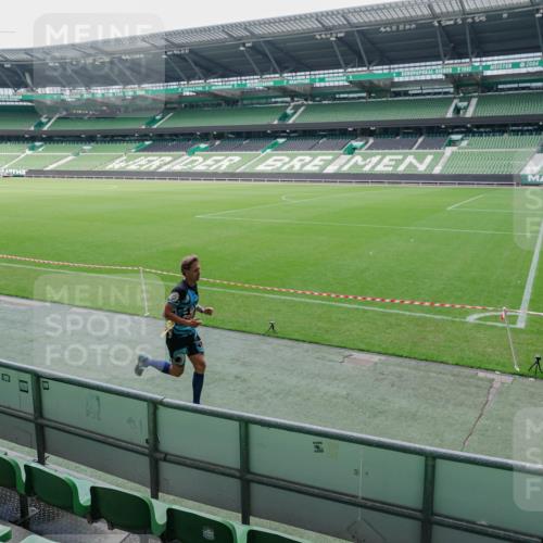 13.09.2026 - 21. swb-Marathon Bremen Michael Burmester http://msf.ph/oto/10488311 13.09.2026 10:21:37 Laufen im Stadion 10244, 10261, 10262, 10302, 10818, 10926, 10961, 10994, 11067, 11068, 11083, 11142, 11176, 11338, 11454, 11512, 11619, 11738, 11854, 11916, 11944, 11964, 12289, 12324, 12413, 12456, 12513, 12520, 12538, 12540, 13505, 13507, 13514, 13535, 13539, 13540, 13548, 13551, 13558, 13559, 13568, 13575, 13583, 13587, 13588, 13590, 13605, 13606, 13608, 13619, 13633, 13636, 13637, 12457, 12458, 13504, 13510, 13522, 13533, 13534, 13536, 13543, 13550, 13554, 13561, 13564 meine-sportfotos.de
