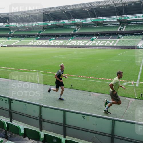 13.09.2026 - 21. swb-Marathon Bremen Michael Burmester http://msf.ph/oto/10488318 13.09.2026 10:21:55 Laufen im Stadion 10244, 10302, 10441, 10818, 10926, 10961, 11067, 11083, 11142, 11338, 11454, 11619, 11738, 11854, 11916, 11944, 11964, 12003, 12289, 12324, 12456, 12513, 12520, 12538, 12540, 13507, 13514, 13519, 13535, 13539, 13548, 13551, 13553, 13559, 13568, 13575, 13583, 13584, 13587, 13606, 13608, 13636, 13637, 13641, 10475, 11481, 11652, 12457, 12458, 13504, 13522, 13533, 13534, 13536, 13543, 13550, 13554, 13561, 13564 meine-sportfotos.de