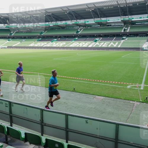 13.09.2026 - 21. swb-Marathon Bremen Michael Burmester http://msf.ph/oto/10488321 13.09.2026 10:22:04 Laufen im Stadion 10244, 10302, 10441, 10926, 10961, 11083, 11142, 11338, 11454, 11619, 11738, 11854, 11916, 11944, 11964, 12003, 12289, 12370, 12456, 12513, 12520, 12538, 13507, 13513, 13514, 13519, 13535, 13539, 13548, 13551, 13553, 13559, 13568, 13575, 13584, 13587, 13606, 13608, 13616, 13636, 13641, 10366, 10475, 11481, 11652, 12457, 12458, 13504, 13530, 13533, 13534, 13536, 13541, 13543, 13550, 13554, 13561, 13564 meine-sportfotos.de