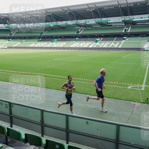 13.09.2026 - 21. swb-Marathon Bremen Michael Burmester http://msf.ph/oto/10488323 13.09.2026 10:22:06 Laufen im Stadion 10244, 10302, 10441, 10926, 10961, 11083, 11142, 11338, 11454, 11619, 11738, 11854, 11916, 11944, 11964, 12003, 12289, 12370, 12456, 12513, 12520, 12538, 13507, 13513, 13514, 13519, 13535, 13539, 13548, 13551, 13553, 13559, 13568, 13575, 13584, 13587, 13606, 13608, 13616, 13636, 13641, 10366, 10475, 11481, 11652, 12457, 12458, 13504, 13530, 13533, 13534, 13536, 13541, 13543, 13550, 13554, 13561, 13564 meine-sportfotos.de