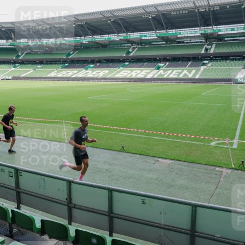 13.09.2026 - 21. swb-Marathon Bremen Michael Burmester http://msf.ph/oto/10488331 13.09.2026 10:22:39 Laufen im Stadion 10244, 10302, 10441, 10575, 10926, 11083, 11127, 11142, 11198, 11227, 11338, 11454, 11619, 11713, 11721, 11738, 11854, 11916, 11944, 12003, 12053, 12209, 12339, 12370, 12395, 12456, 12520, 12538, 13507, 13513, 13519, 13535, 13539, 13548, 13551, 13553, 13556, 13559, 13563, 13568, 13575, 13584, 13587, 13606, 13608, 13616, 13636, 13641, 10366, 10475, 11481, 11652, 12457, 13530, 13533, 13534, 13536, 13541, 13543, 13550, 13554, 13564 meine-sportfotos.de