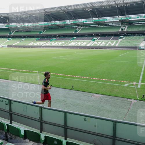 13.09.2026 - 21. swb-Marathon Bremen Michael Burmester http://msf.ph/oto/10488348 13.09.2026 10:23:30 Laufen im Stadion 10235, 10302, 10341, 10441, 10520, 10575, 10592, 10618, 10782, 10926, 11042, 11127, 11143, 11198, 11201, 11227, 11338, 11373, 11426, 11454, 11628, 11713, 11721, 11779, 11895, 11903, 11944, 12003, 12053, 12144, 12209, 12246, 12339, 12370, 12395, 12404, 12442, 12468, 12469, 12477, 12538, 13507, 13513, 13519, 13520, 13539, 13553, 13556, 13559, 13563, 13566, 13580, 13584, 13586, 13587, 13616, 13641, 10366, 10475, 11481, 11652, 13530, 13541, 13550 meine-sportfotos.de