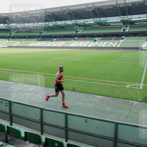 13.09.2026 - 21. swb-Marathon Bremen Michael Burmester http://msf.ph/oto/10488352 13.09.2026 10:23:44 Laufen im Stadion 10235, 10341, 10441, 10520, 10575, 10592, 10618, 10782, 10972, 11042, 11127, 11143, 11198, 11201, 11227, 11338, 11373, 11426, 11454, 11628, 11713, 11721, 11779, 11895, 11903, 12003, 12053, 12144, 12209, 12246, 12339, 12370, 12395, 12404, 12442, 12468, 12469, 12477, 12525, 12538, 13507, 13513, 13519, 13520, 13539, 13553, 13556, 13563, 13566, 13580, 13584, 13585, 13586, 13616, 13641, 10366, 10475, 11481, 13530, 13541 meine-sportfotos.de