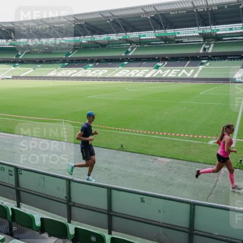 13.09.2026 - 21. swb-Marathon Bremen Michael Burmester http://msf.ph/oto/10488364 13.09.2026 10:24:24 Laufen im Stadion 10235, 10328, 10337, 10341, 10358, 10456, 10520, 10575, 10592, 10593, 10618, 10632, 10775, 10782, 10816, 10972, 11042, 11127, 11143, 11198, 11201, 11265, 11373, 11375, 11426, 11442, 11468, 11527, 11607, 11615, 11628, 11630, 11632, 11704, 11713, 11721, 11758, 11779, 11826, 11895, 11903, 11948, 12053, 12144, 12209, 12246, 12281, 12339, 12404, 12406, 12426, 12442, 12468, 12469, 12477, 12525, 13509, 13520, 13556, 13563, 13566, 13580, 13585, 13586 meine-sportfotos.de
