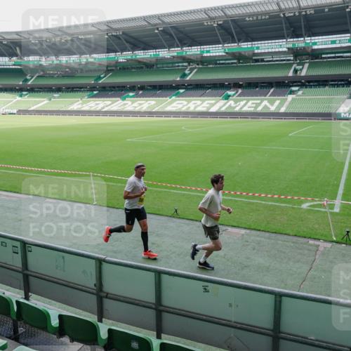 13.09.2026 - 21. swb-Marathon Bremen Michael Burmester http://msf.ph/oto/10488367 13.09.2026 10:24:29 Laufen im Stadion 10235, 10328, 10336, 10337, 10341, 10358, 10456, 10520, 10592, 10593, 10618, 10632, 10775, 10782, 10816, 10861, 10972, 11042, 11143, 11198, 11201, 11265, 11373, 11375, 11426, 11442, 11468, 11527, 11607, 11615, 11628, 11630, 11632, 11704, 11713, 11721, 11758, 11779, 11826, 11895, 11903, 11948, 12053, 12144, 12246, 12281, 12339, 12404, 12406, 12426, 12442, 12468, 12469, 12477, 12525, 13509, 13520, 13556, 13563, 13566, 13580, 13585, 13586 meine-sportfotos.de