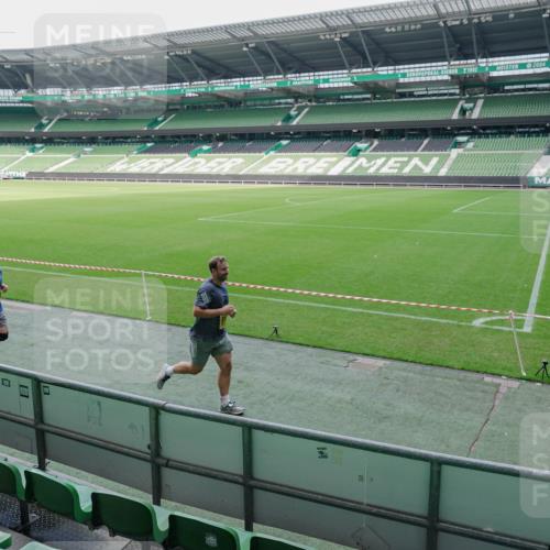 13.09.2026 - 21. swb-Marathon Bremen Michael Burmester http://msf.ph/oto/10488379 13.09.2026 10:24:55 Laufen im Stadion 10143, 10235, 10312, 10328, 10336, 10337, 10341, 10346, 10358, 10456, 10520, 10592, 10593, 10618, 10632, 10775, 10782, 10816, 10861, 10972, 10988, 11020, 11042, 11108, 11143, 11201, 11265, 11312, 11373, 11375, 11426, 11442, 11447, 11468, 11527, 11607, 11615, 11628, 11630, 11632, 11704, 11758, 11779, 11826, 11895, 11903, 11948, 12144, 12246, 12281, 12404, 12406, 12426, 12442, 12468, 12469, 12477, 12525, 13509, 13520, 13566, 13580, 13585, 13586 meine-sportfotos.de