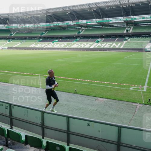 13.09.2026 - 21. swb-Marathon Bremen Michael Burmester http://msf.ph/oto/10488387 13.09.2026 10:25:24 Laufen im Stadion 10143, 10228, 10312, 10328, 10336, 10337, 10342, 10346, 10358, 10398, 10447, 10454, 10456, 10593, 10618, 10632, 10742, 10775, 10806, 10816, 10861, 10972, 10987, 10988, 11019, 11020, 11088, 11108, 11143, 11155, 11187, 11201, 11265, 11312, 11375, 11442, 11447, 11468, 11527, 11607, 11615, 11630, 11632, 11704, 11758, 11779, 11826, 11895, 11948, 12246, 12281, 12406, 12426, 12442, 12468, 12469, 12477, 12525, 13509, 13520, 13585, 13586 meine-sportfotos.de