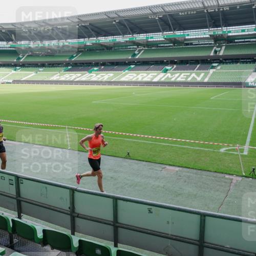 13.09.2026 - 21. swb-Marathon Bremen Michael Burmester http://msf.ph/oto/10488400 13.09.2026 10:26:07 Laufen im Stadion 10143, 10210, 10214, 10228, 10312, 10318, 10319, 10336, 10337, 10342, 10346, 10352, 10358, 10398, 10436, 10445, 10447, 10454, 10456, 10464, 10504, 10536, 10541, 10583, 10593, 10632, 10735, 10742, 10775, 10806, 10807, 10816, 10861, 10866, 10873, 10987, 10988, 10992, 11015, 11019, 11020, 11063, 11088, 11108, 11130, 11135, 11155, 11187, 11199, 11209, 11232, 11265, 11312, 11375, 11447, 11468, 11527, 11607, 11615, 11704, 11758, 11948, 12281, 12406, 12426, 13509 meine-sportfotos.de