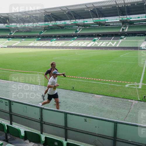 13.09.2026 - 21. swb-Marathon Bremen Michael Burmester http://msf.ph/oto/10488412 13.09.2026 10:26:31 Laufen im Stadion 10096, 10143, 10172, 10210, 10214, 10228, 10231, 10289, 10312, 10318, 10319, 10336, 10342, 10346, 10352, 10398, 10436, 10445, 10447, 10454, 10464, 10489, 10504, 10514, 10536, 10541, 10583, 10628, 10638, 10735, 10742, 10744, 10806, 10807, 10861, 10866, 10873, 10897, 10956, 10987, 10988, 10992, 11015, 11019, 11020, 11060, 11063, 11088, 11108, 11110, 11130, 11135, 11155, 11187, 11193, 11196, 11199, 11209, 11232, 11312, 11447 meine-sportfotos.de