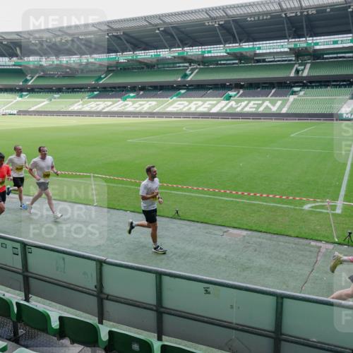 13.09.2026 - 21. swb-Marathon Bremen Michael Burmester http://msf.ph/oto/10488415 13.09.2026 10:26:38 Laufen im Stadion 10096, 10142, 10143, 10172, 10210, 10214, 10228, 10231, 10269, 10289, 10310, 10312, 10318, 10319, 10342, 10346, 10352, 10398, 10436, 10445, 10447, 10454, 10464, 10489, 10504, 10514, 10536, 10541, 10566, 10583, 10628, 10638, 10735, 10742, 10744, 10806, 10807, 10861, 10866, 10873, 10897, 10898, 10956, 10987, 10988, 10992, 11015, 11019, 11020, 11060, 11063, 11088, 11108, 11110, 11130, 11135, 11155, 11187, 11193, 11196, 11199, 11209, 11232, 11312, 11447 meine-sportfotos.de
