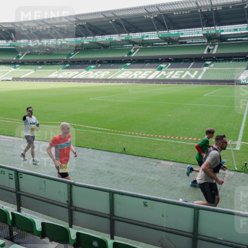 13.09.2026 - 21. swb-Marathon Bremen Michael Burmester http://msf.ph/oto/10488428 13.09.2026 10:26:55 Laufen im Stadion 10096, 10142, 10172, 10210, 10214, 10228, 10231, 10269, 10289, 10310, 10318, 10319, 10342, 10346, 10352, 10398, 10436, 10445, 10447, 10454, 10464, 10489, 10504, 10514, 10536, 10541, 10566, 10583, 10628, 10638, 10735, 10742, 10744, 10806, 10807, 10860, 10866, 10873, 10897, 10898, 10956, 10987, 10992, 11015, 11019, 11020, 11060, 11063, 11088, 11110, 11111, 11130, 11135, 11148, 11155, 11187, 11193, 11196, 11199, 11209, 11232, 11312, 11447 meine-sportfotos.de