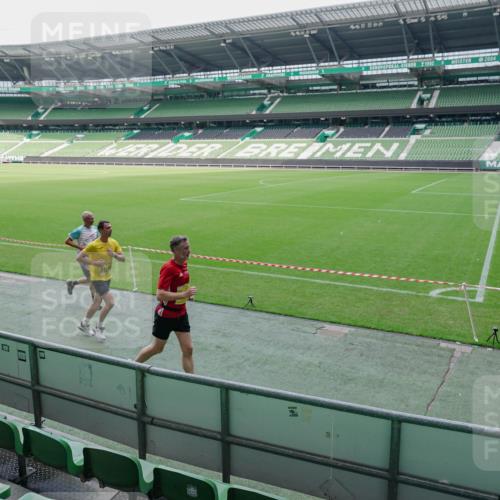 13.09.2026 - 21. swb-Marathon Bremen Michael Burmester http://msf.ph/oto/10488429 13.09.2026 10:26:59 Laufen im Stadion 10096, 10142, 10172, 10210, 10214, 10228, 10231, 10269, 10289, 10310, 10318, 10319, 10342, 10346, 10352, 10398, 10436, 10445, 10447, 10454, 10464, 10489, 10504, 10514, 10536, 10541, 10566, 10583, 10628, 10638, 10735, 10742, 10744, 10806, 10807, 10860, 10866, 10873, 10897, 10898, 10956, 10987, 10992, 11015, 11019, 11020, 11060, 11063, 11088, 11110, 11111, 11130, 11135, 11148, 11155, 11187, 11193, 11196, 11199, 11209, 11232, 11312 meine-sportfotos.de