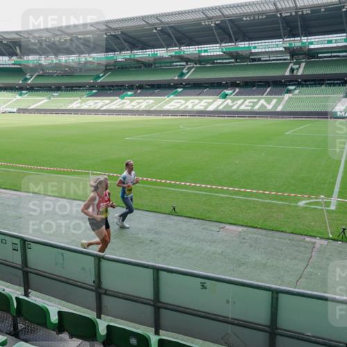 13.09.2026 - 21. swb-Marathon Bremen Michael Burmester http://msf.ph/oto/10488432 13.09.2026 10:27:02 Laufen im Stadion 10096, 10142, 10172, 10210, 10214, 10228, 10231, 10269, 10289, 10310, 10318, 10319, 10342, 10352, 10398, 10436, 10445, 10447, 10454, 10464, 10489, 10504, 10514, 10536, 10541, 10566, 10583, 10628, 10638, 10735, 10742, 10744, 10806, 10807, 10846, 10860, 10866, 10873, 10897, 10898, 10956, 10987, 10992, 11015, 11019, 11060, 11063, 11076, 11088, 11110, 11111, 11130, 11135, 11148, 11155, 11187, 11193, 11196, 11199, 11209, 11232 meine-sportfotos.de
